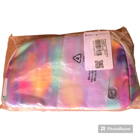 Lululemon athletica Everywhere Belt Bag 1L in Tye Dye NWT - Picture 6 of 7